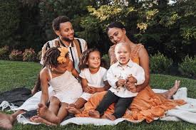 Read on to find more about his family: Stephen Curry Ayesha Curry And Kids Pose In Sweet Family Photo