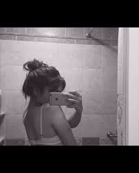 اكسبلور صور افتار افتارات رمزيات رمزيات بنات ستوريات سنابات صور بنات بنات اسئلة ستوري mirror selfie selfie instagram