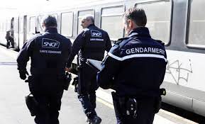 L'agent d'escale ferroviaire prépare la mise en place des trains tout en assurant la sécurité des usagers et la qualité des services. Lettre De Motivation Agent De Surete Ferroviaire Sncf Exemple Lettre De Motivation Candidature Spontanee Modele 60 Beau Image De Lettre Motivation Agent Entretien Taskmastersitecom Halim Dewantara