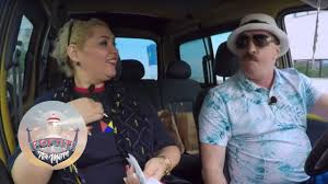 Va pune (din nou) vedetele la muncă și se va contra cu liviu vârciu și andrei ștefănescu, obișnuiții „dușmani, în al șaptelea sezon al producției „poftiți la nea mărin. Cele Mai Amuzante Momente Cum Le A Terorizat Nea Marin Pe Vedetele Din Emisiune Youtube