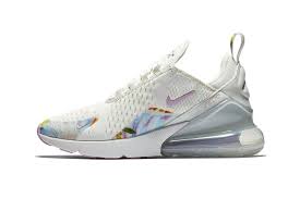 Nike Adds A Dreamy Floral Accent To The Air Max 270 Nike Shoes Air Max Black Nike Shoes Nike Shoes Women