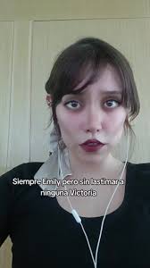 Team Emily or Team Victoria