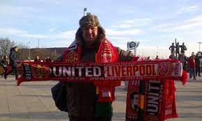 Man utd v liverpool tips. Manchester United And Liverpool Friendship Scarves On Sale Outside Old Trafford Daily Mail Online