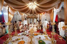 Bookeventz brings to you some ideas for the decoration of the stage at a wedding. Wedding Decoration Kl