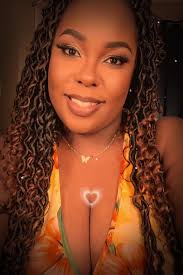 Casey Simms (@beautybycase)