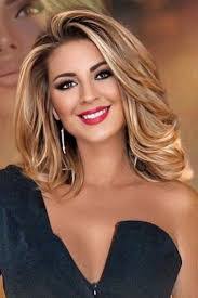 Tanya Larsen's Instagram, Twitter & Facebook