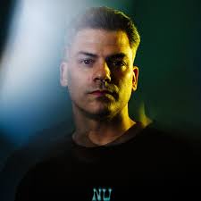 Simon Digby · Artist Profile