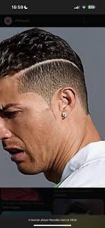 My daughter don't know what she want done to her head now who doing large  knotless