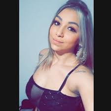 Raquel Larsen's Instagram, Twitter & Facebook