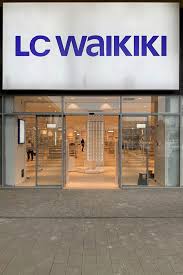 Sărbătorim ziua internațională a femeii 2018 cu anunțul că c&a europa a semnat principiile united women empowerment. Unul Dintre Cei Mai Mari Retaileri De Haine Din Lume A Deschis Un Magazin La BotoÈani Botosaninews Ro