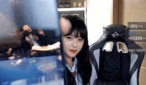 17 퀸미코 허버허버 해명 떴다.insta. í¬ëª¨ìŠ¤ ê³ ë§ìˆ™ì´ í­ë¡œí•œ ê³µí˜ì¤€ Gif