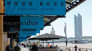 Découvrez le hangar dans la catégorie salle de réunion: Sonntags Geoffnete Geschafte In Bordeaux Bordeaux Tourismus Kongress