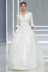 Weitere ideen zu bluse, mantel, kleider. Brautkleid Trend 2017 Hochgeschlossene Kleider Zwei Turteltauben Dein Online Shop Zur Hochzeit