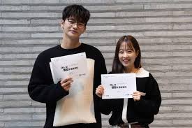 Drama park bo young ini bercerita tentang kisah misterius seorang jaksa cantik bernama go se yeon (park bo young) yang hidup kembali setelah dirinya mengalami kecelakaan dan dinyatakan meninggal. Seo In Guk And Park Bo Young Test Chemistry At Script Reading For New Romance Drama Gossipchimp Trending K Drama Tv Gaming News