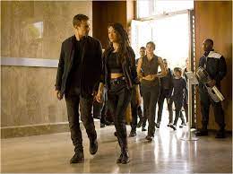Divergente 2 L Insurrection Photo Maggie Q Shailene Woodley Theo James Divergente 2 Serie Divergente Theo James
