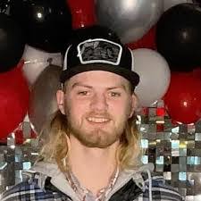 Chloe Huelsmann's Instagram, Twitter & Facebook