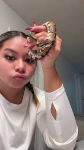 christ-tine (@that0nefilipinogirl)