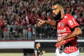 Jun 11, 2021 · bali united semakin serius melakukan persiapan menjalani dua kompetisi besar, piala afc dan liga 1 2021. Suporter Bali United Penuhi Janji Nyanyikan Lagu Ini Di Pertandingan Melawan Persija Jakarta Bolasport Com