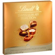 Lindt pralines du confiseur box 500g. Lindt Swiss Luxury Selection 145g Clicks