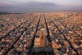 Come enjoy this 5 bedroom, 4 bath home! 10 Things To Do In Barcelona Before Dying