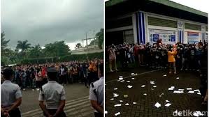 Sukabumi) adalah sebuah kabupaten di tatar pasundan, provinsi jawa barat, indonesia. Lowongan Kerja Pabrik Sepatu Sukabumi Belajar