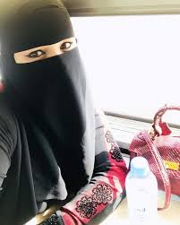 Pin By كيان محمد On سعوديات جميلات للزواج المسيار Mobile Fashion