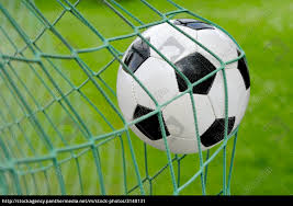 H i l f e n günstig zu spielsituationen stehen möglichst mit seitenansicht sra bei der entscheidung. Fussball Fliegt Ins Tor Stockfoto 3148131 Bildagentur Panthermedia