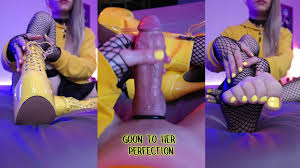 Turn off your brain and goon to big girlcock