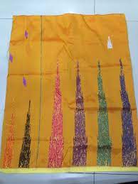 Katanya sampai 18 ribu orang, kata rais. Sarung Bugis Lipa Sabbe Shopee Indonesia