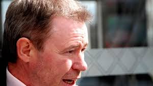 AL: Keith Armstrong Ilveksen päävalmentajaksi