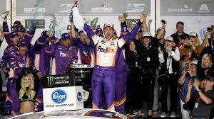 It turns out there's a lot more to it than just prize money for coming in first. Daytona 500 Purse Payout Breakdown How Much Prize Money Will The Winner Make In 2020 Sporting News