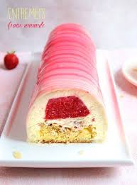 Entremets Buche Fraise Amande Cuisson De Noel Buche De Noel Fraise Idee Dessert Noel