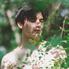 Alexander Leo's Instagram, Twitter & Facebook