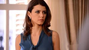 Saat, i̇kimizin bir fanusu vardı ve bu böyle yıllarca sürdü. Eski Sevgilisinin Annesinden Beren Saat E Yorum Magazin Haberleri