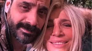 Mara venier si rivolge a pierpaolo sileri. Mara Venier Chi E Il Figlio Paolo Capponi Foto Eta Lavoro Vita Privata