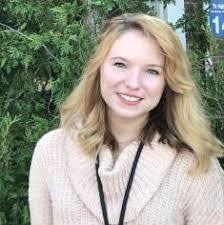 Emily Oneill's Instagram, Twitter & Facebook