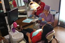 Download klinik gigi apk 1.03.01 for android. Daftar Klinik Gigi Surabaya Alamat Dan Nomor Telepon Alamat Dokter
