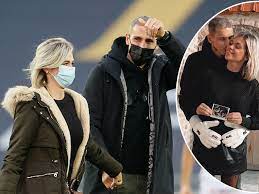 This site shows the recent rumours and probabilities regarding the player. Miguel Van Damme Over Het Gevecht Tegen Leukemie Zijn Voetbalwens En Grootste Verlangen Voor 2021 Gelukkig Zijn Met Mijn Gezin Dat Is De Droom Foto Pzc Nl