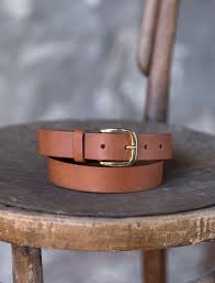 Découvrez une large collection de ceintures femmes en cuir de qualité supérieure, avec des marques made in france. Ceinture En Cuir Lisse Pour Femme Brute Couleur Cognac Pied De Biche