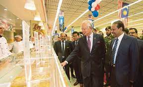 What products does the lulu group retail sdn bhd buy? Lulu To Invest Rm1 3b In Malaysia S Hypermarts Pulse By Maeil Business News Korea