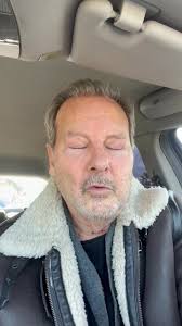 Joyeux Noel aux personnes qui son seul et tous et toutes je vous embrasse à  tes bientôt