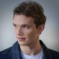 Roy Van's Instagram, Twitter & Facebook