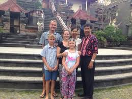 Disini anda berkesempatan untuk mengenal lebih dekat 29 sekolah mitra di indonesia. Sekolah Petra Berkat The Mann S Big Trip