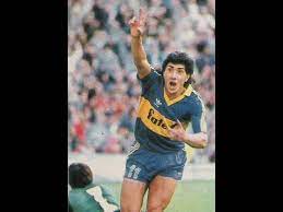 He played for football clubs in argentina and mexico and also represented the argentina national football team. Jorge Alberto Comas Boca Jrs 1986 1989 Youtube