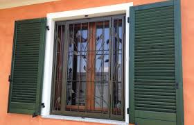 Costruire finestra in ferro (build iron window). Grate Per Finestre In Ferro Battuto Su Misura Lanfranchi