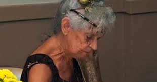 Vinte poemas de Phil Moreno no livro A espera que não tem fim