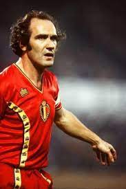 Wilfried van moer ( born march 1, 1945 in beveren ) is a former belgian football player who won the before 1966 van moer played for ksk beveren. Lan8xaj94q0anm