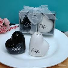 Wholesale Wedding Party Gifts Buy To Usa Ca Via Fedex Wedding Favors And Souvenirs Heart Shaped Mr Mrs Cer Recuerdos De Boda Cosas De Boda Souvenirs Boda
