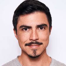 Can SNOMED CT be used to obtain all possible symptoms associated with a  target disease?