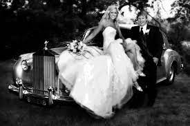 Old Car With Bride And Groom Antique Cars Wedding Car Bride